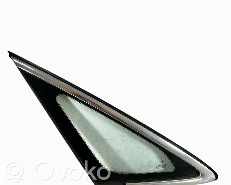 BMW 2 F45 Szyba przednia karoseryjna trójkątna 