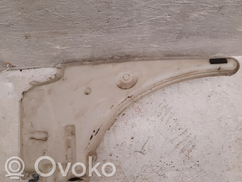 BMW 3 E90 E91 Langų skysčio bakelis 