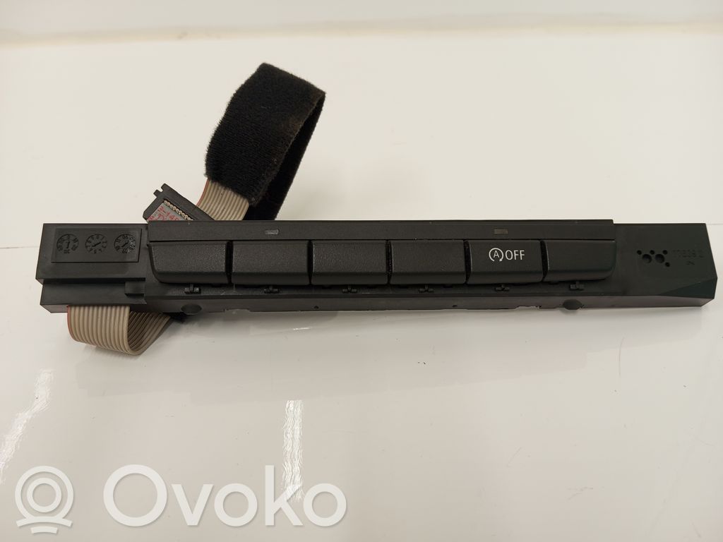 Kita panelės detalė   6970921,03744652
