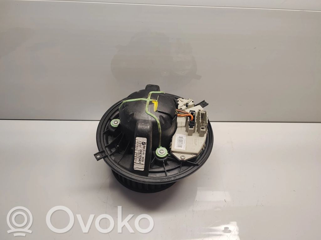 Mazā radiatora ventilators   985467,693366409