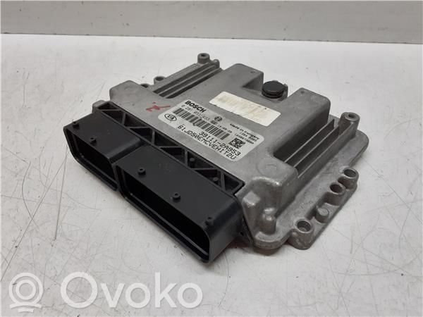 Unidad de control/módulo del motor   391112A953