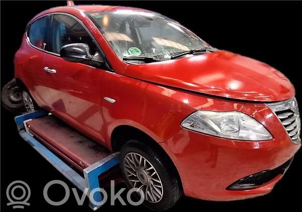 Lancia Ypsilon Spārns 