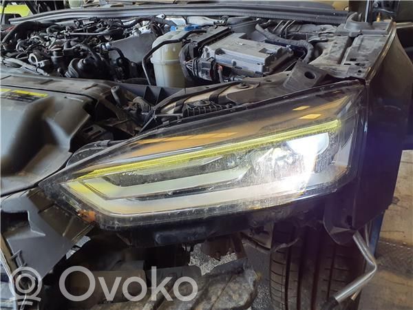 Audi A5 Phare frontale 