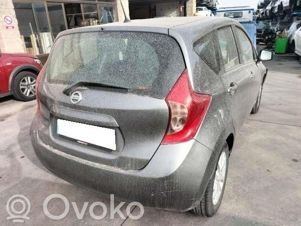 Nissan Note (E12) Eje trasero con reductor 