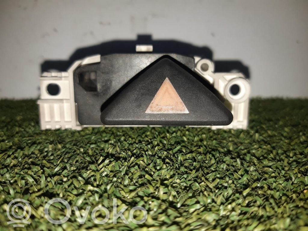 Ford Focus Hazard light switch 