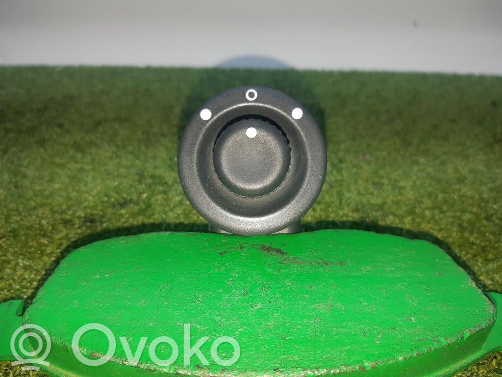 Wing mirror switch   7700429992C