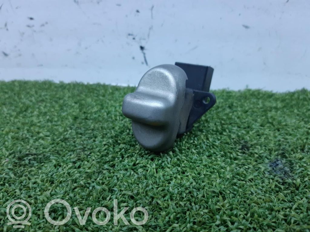 Electric window control switch   M10444