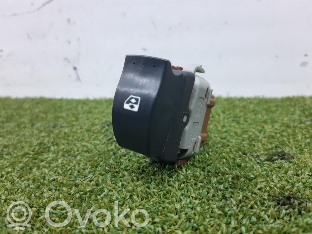 Electric window control switch   2808201