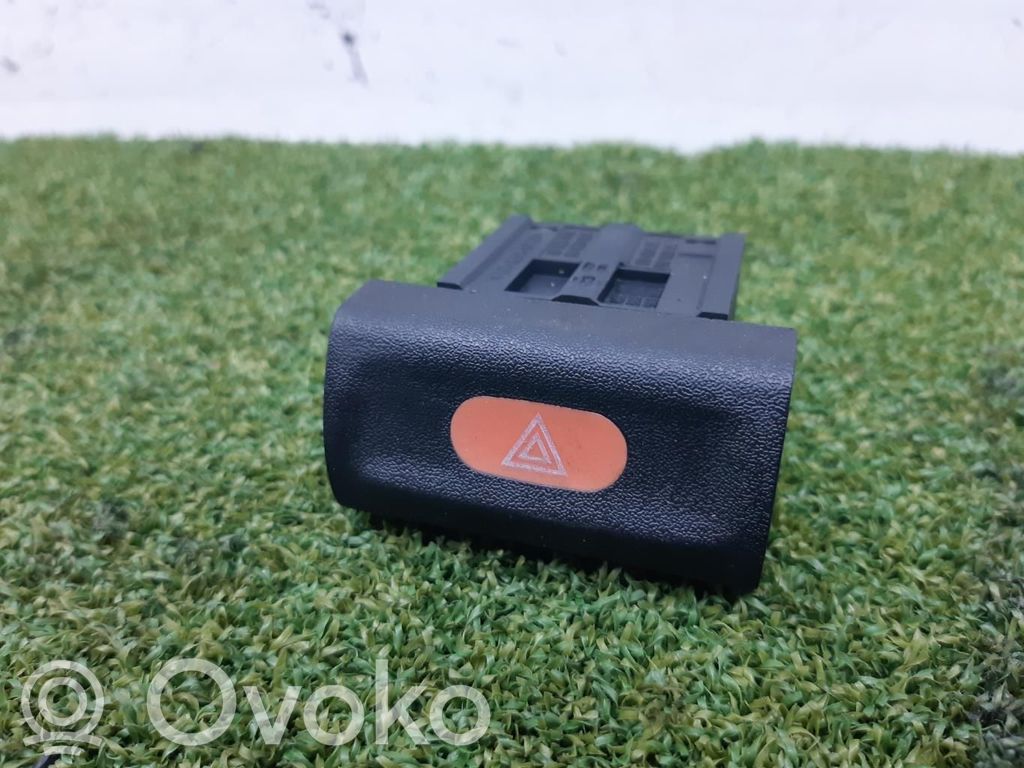 Hazard light switch   90565714