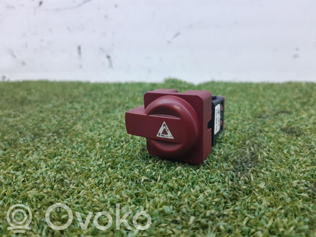 Hazard light switch   96480877KR