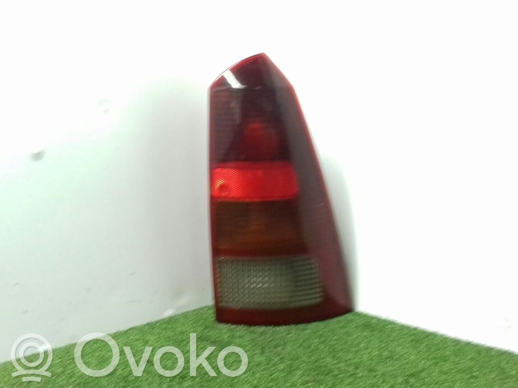 Rear/tail lights   1M5113A602BA