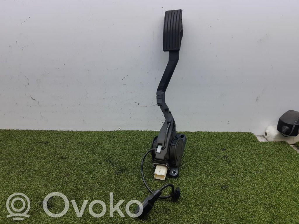 Peugeot 207 CC Accelerator throttle pedal 
