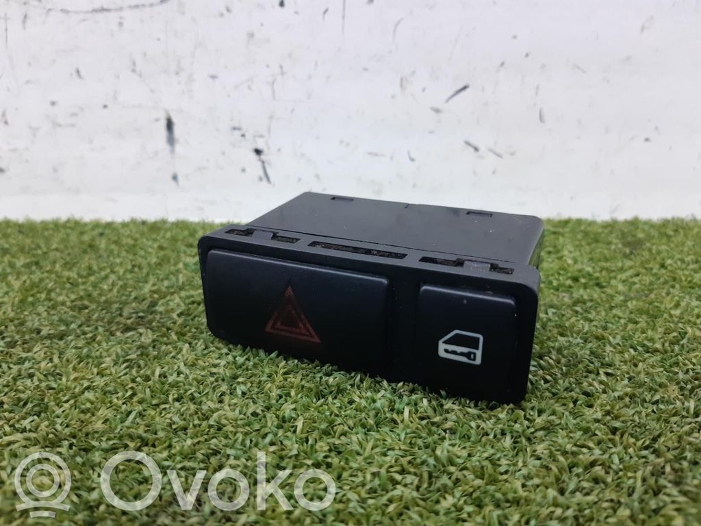 Hazard light switch   368920