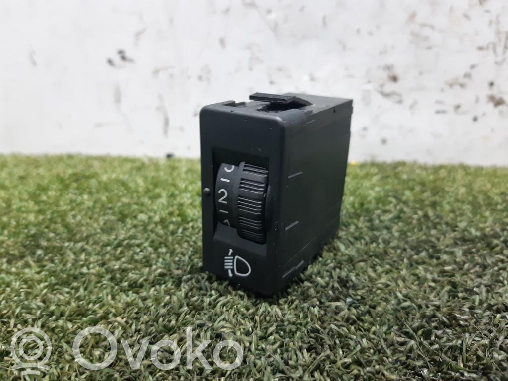 Headlight level height control switch   96384422XT