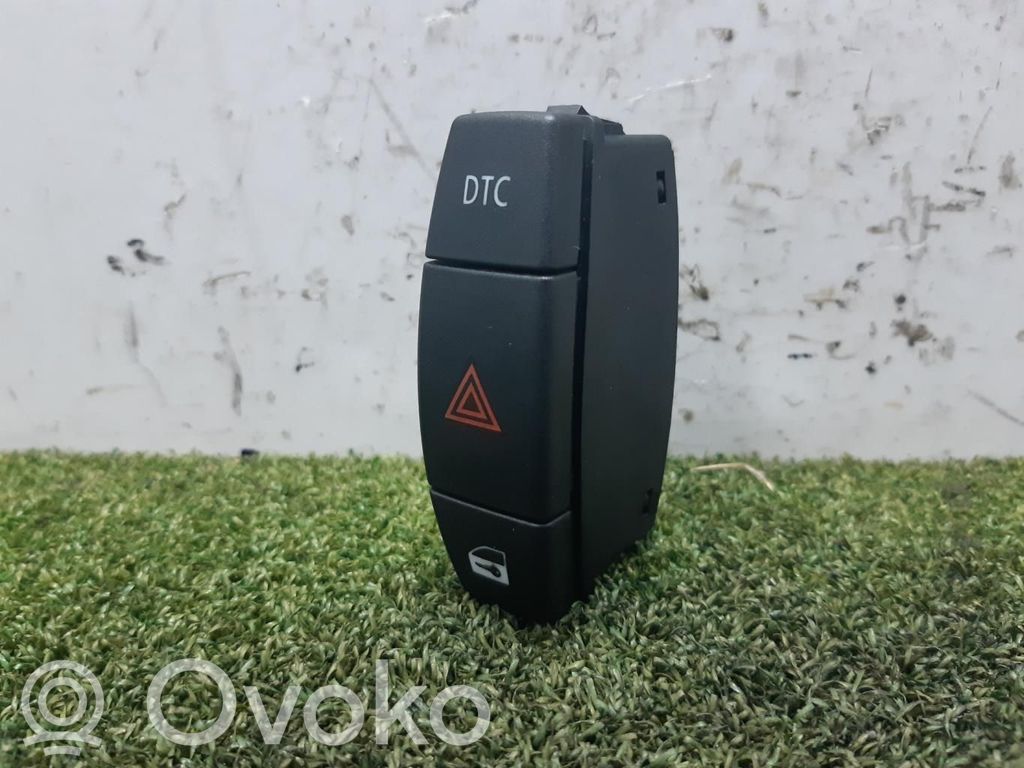 Hazard light switch   694560302