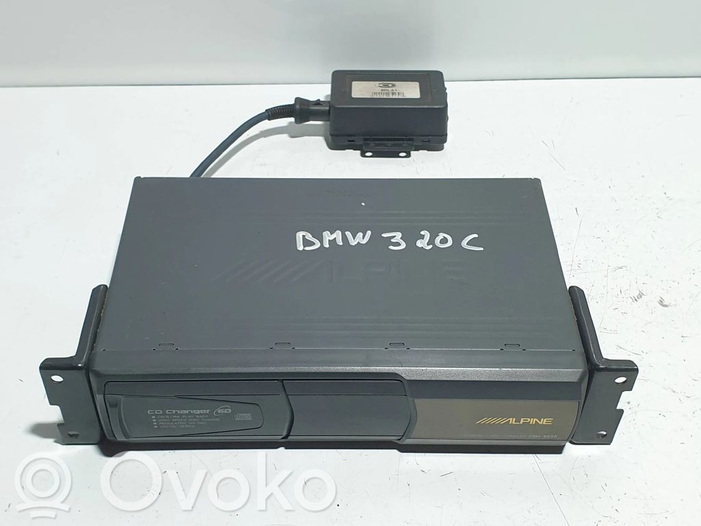 BMW 3 E46 CD/DVD keitiklis 