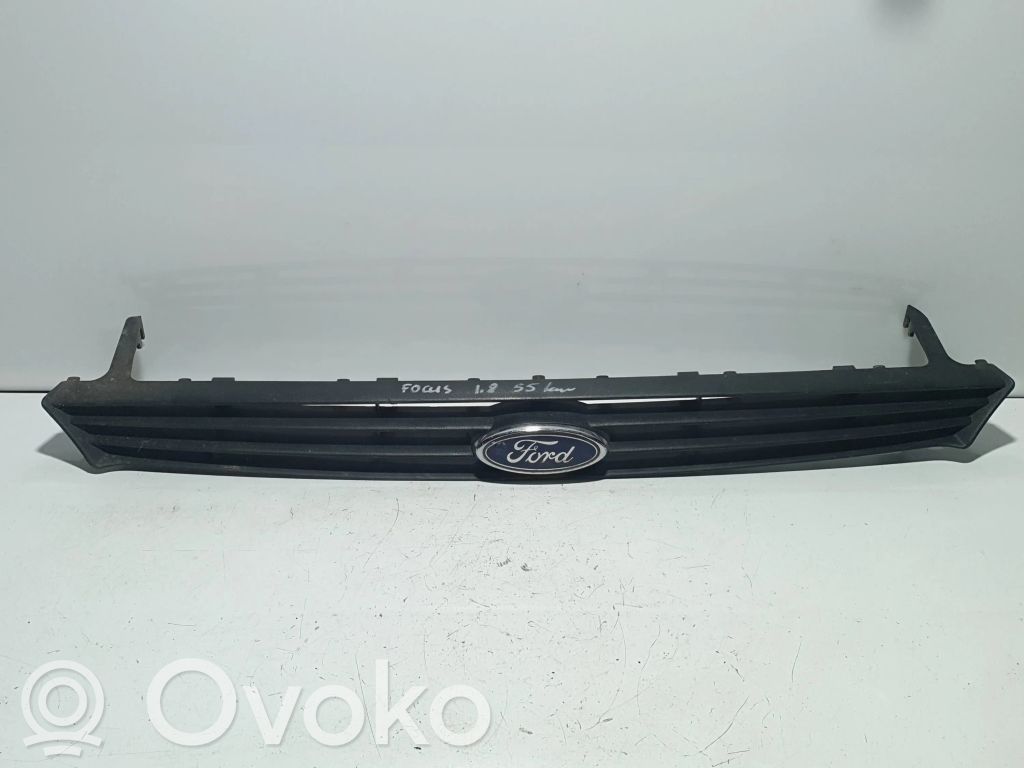 Front grill   A31042,98AB8200