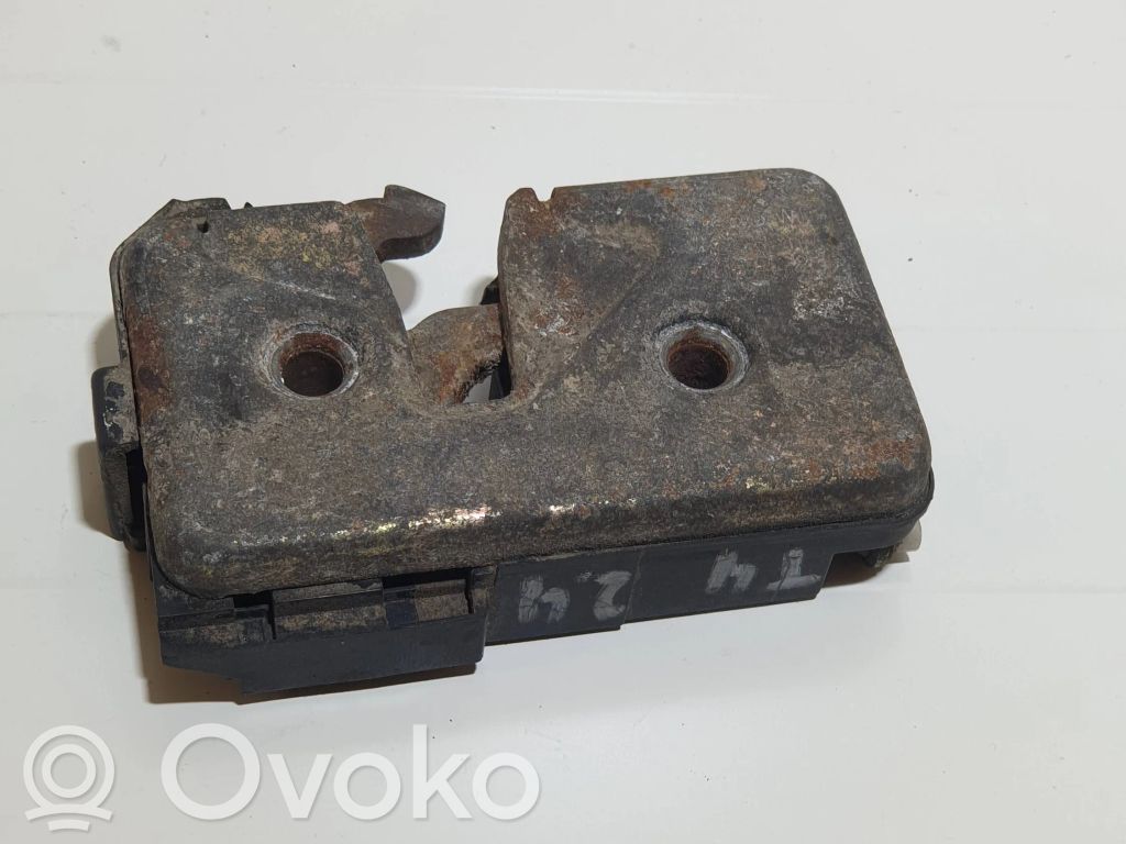 Volkswagen Multivan T4 Zamek klapy tylnej / bagażnika 