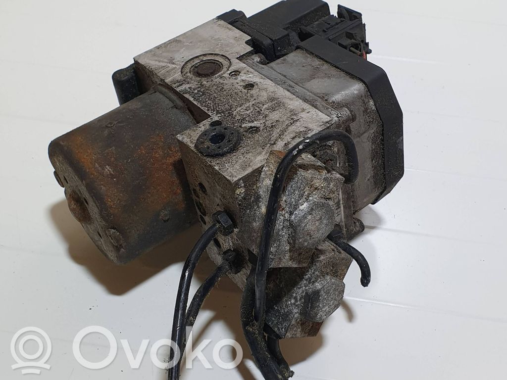 Audi A8 S8 D2 4D ABS bloks 