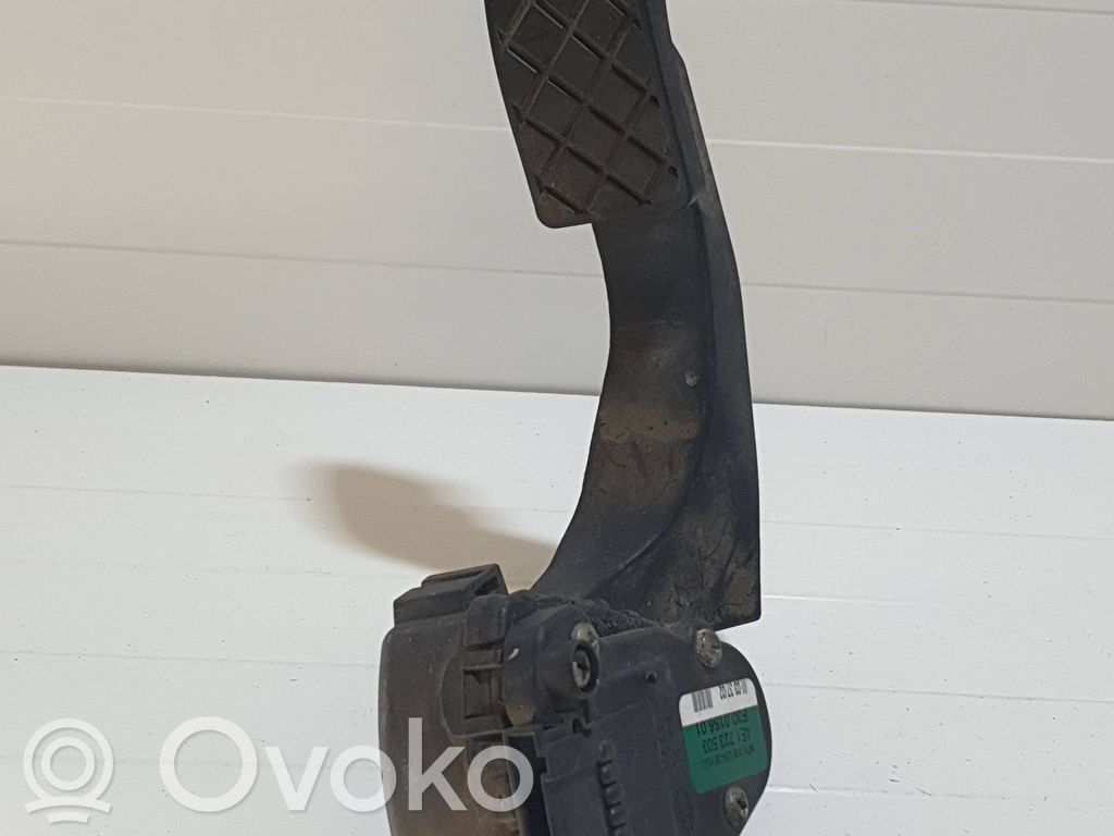 Akseleratora pedālis   4E1723503,F30015601,6PV00802628