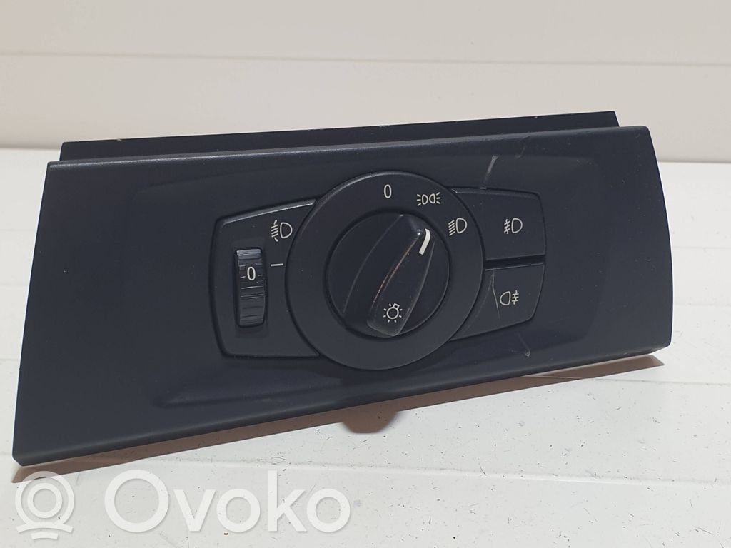 Light switch   6932792,33600101