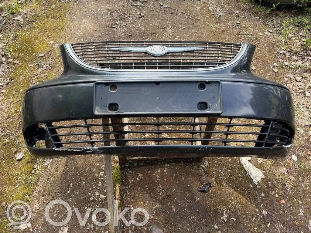 Chrysler Voyager Передний бампер 