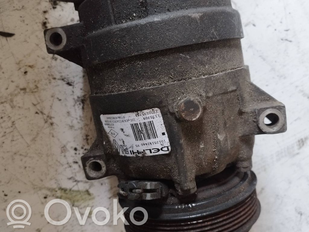 Renault Scenic I Air conditioning (A/C) compressor (pump) 