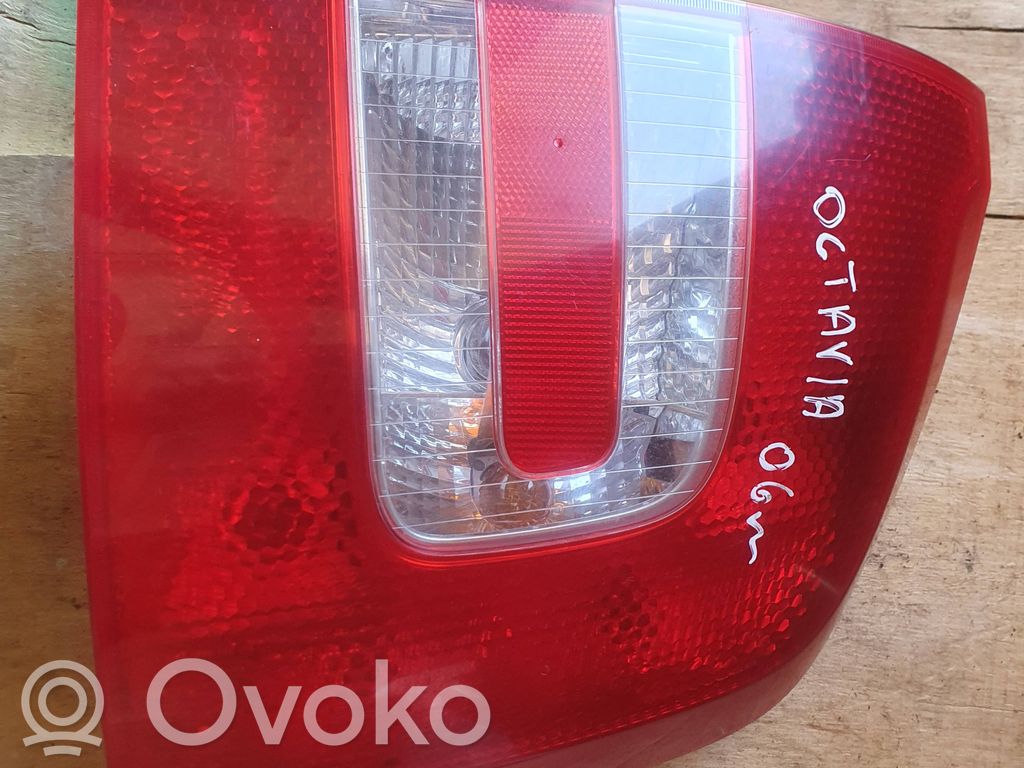 Skoda Octavia Mk2 (1Z) Rear/tail lights 