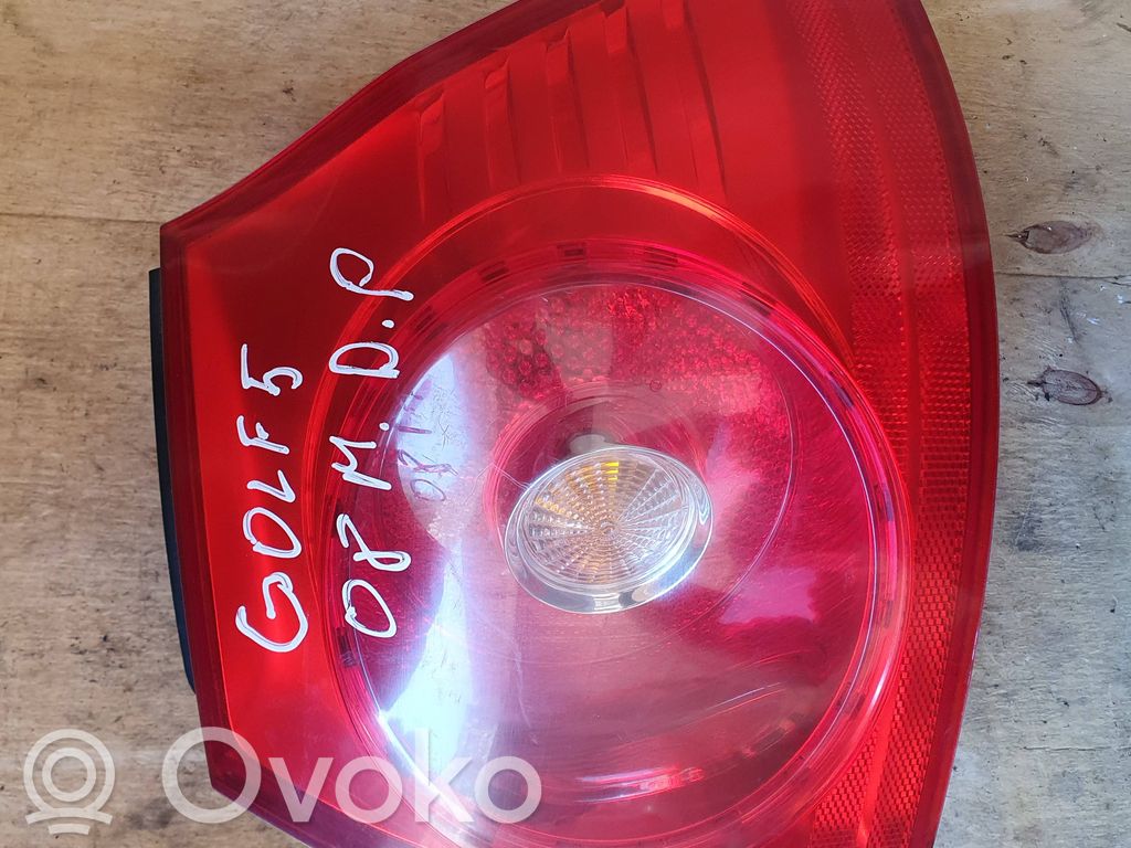 Volkswagen Golf V Lampa tylna 