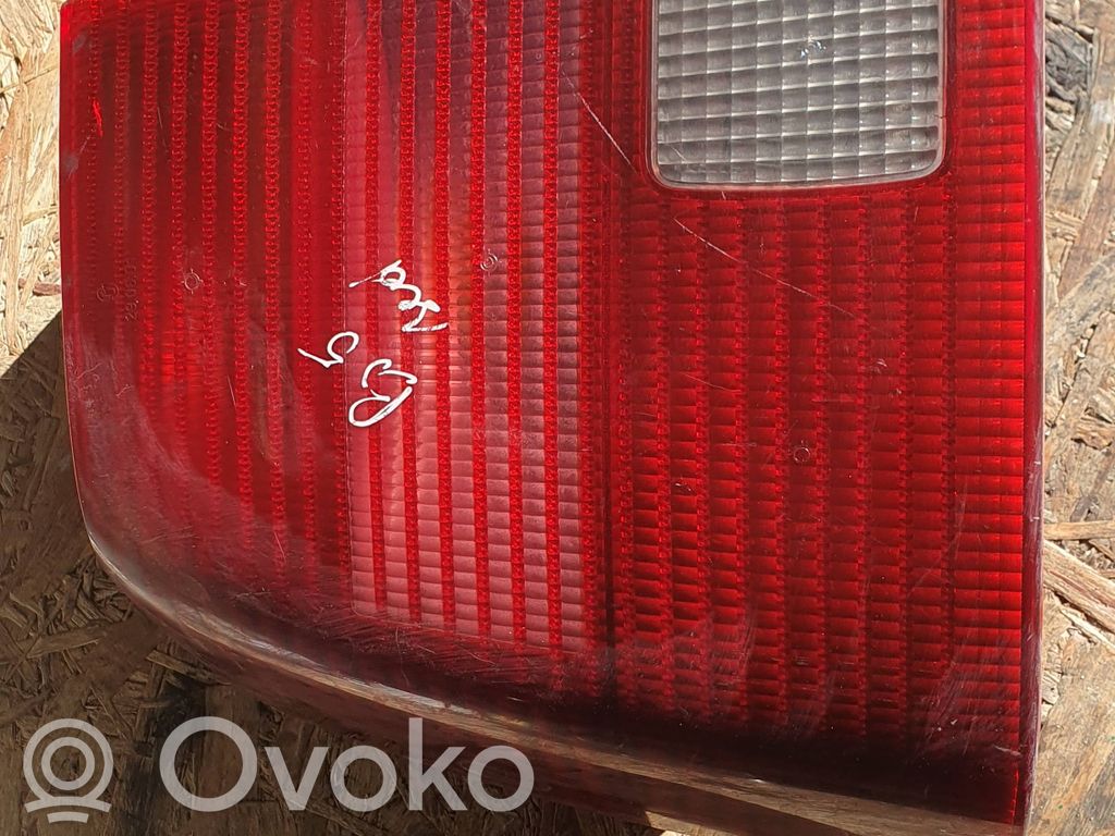 Volkswagen PASSAT B5 Lampa tylna 