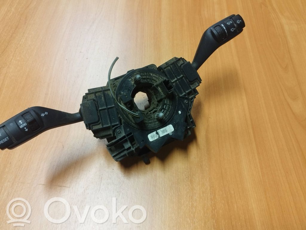 Ford Focus Wiper turn signal indicator stalk/switch 