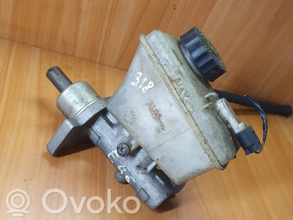 BMW 3 E46 Master brake cylinder 