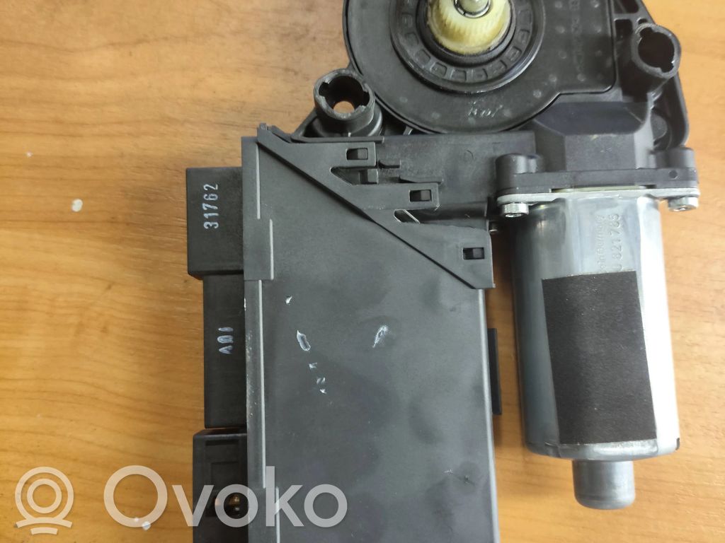 Audi A8 S8 D3 4E Front door window regulator motor 