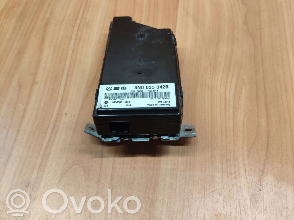 Volkswagen Tiguan USB interface control unit module 
