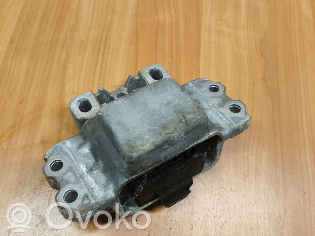 Audi A3 S3 8P Dzinēja spilvens 