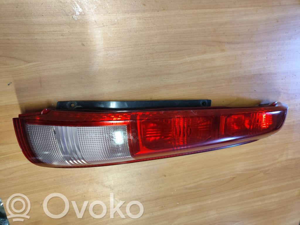 Nissan X-Trail T30 Lampa tylna 