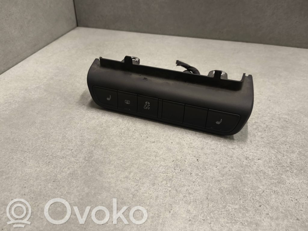 Audi A1 Seat heating switch 