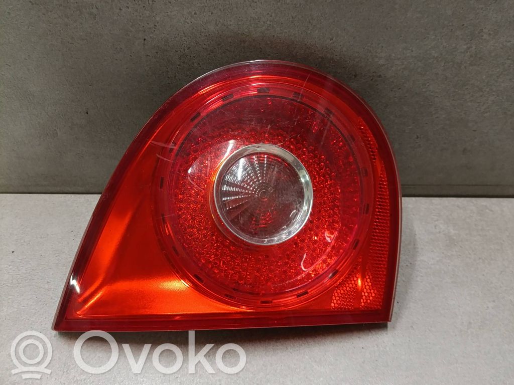 Volkswagen Golf V Takaluukun takavalot 