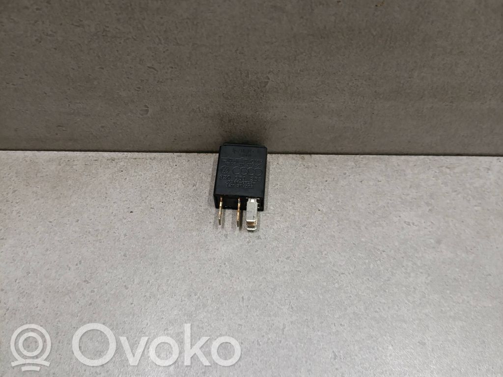 Audi A4 S4 B7 8E 8H Other relay 
