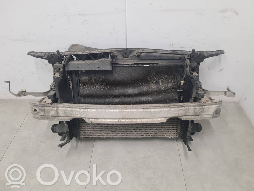 Audi A6 C7 Radiatoru panelis 