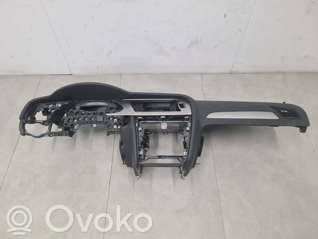 Deska rozdzielcza   8K1857003,8K1857033
