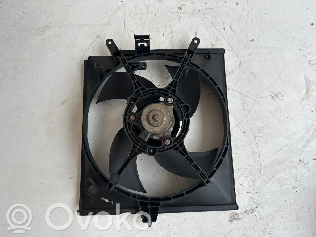 Mitsubishi Carisma Elektryczny wentylator chłodnicy 