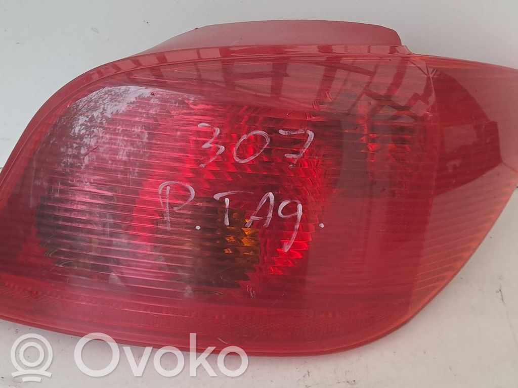 Peugeot 307 Galinis žibintas kėbule 