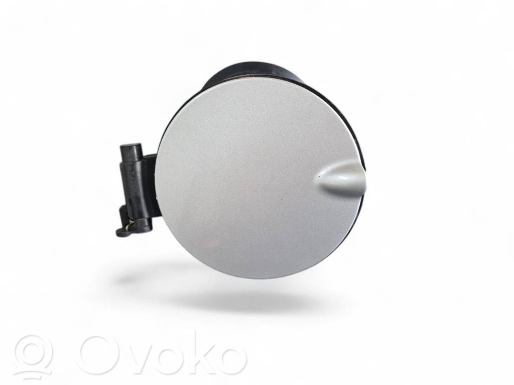 Polttoainesäiliön korkin suoja