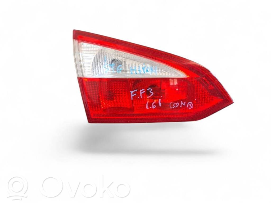 Ford Focus Tailgate rear/tail lights 