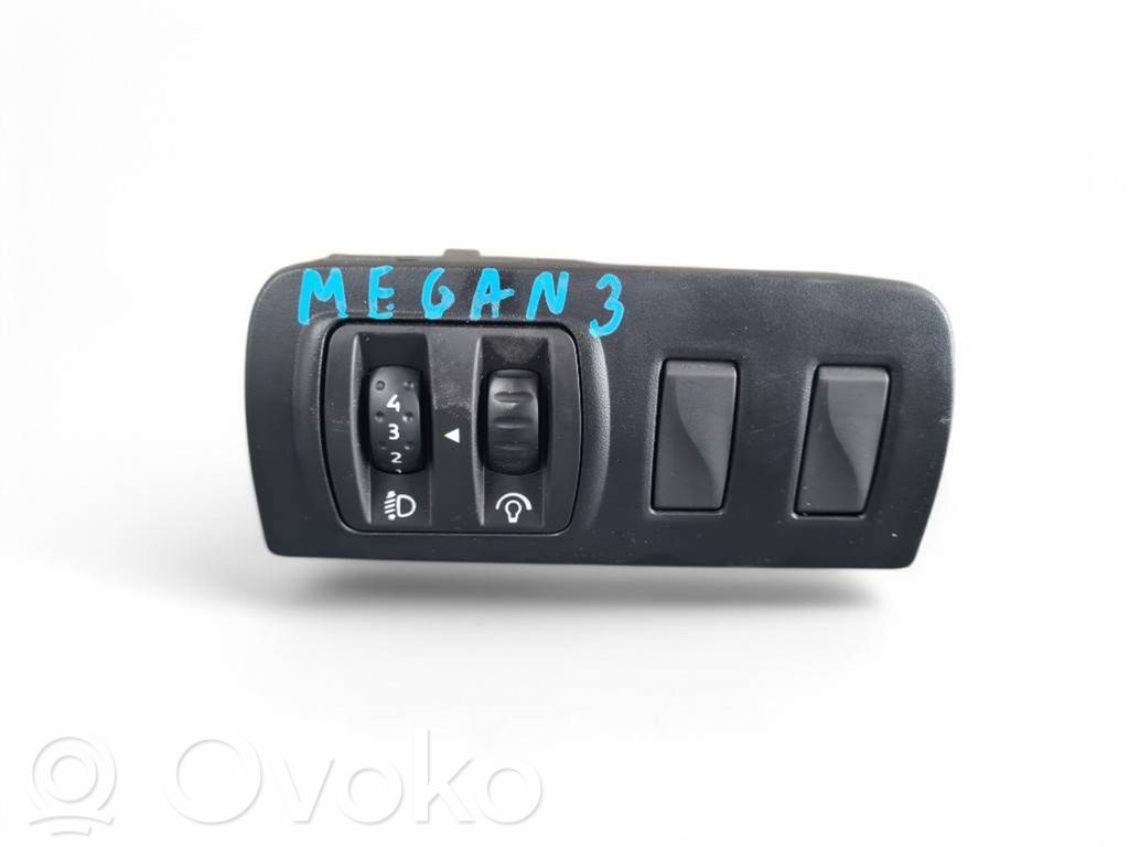 Renault Megane III Multifunctional control switch/knob 