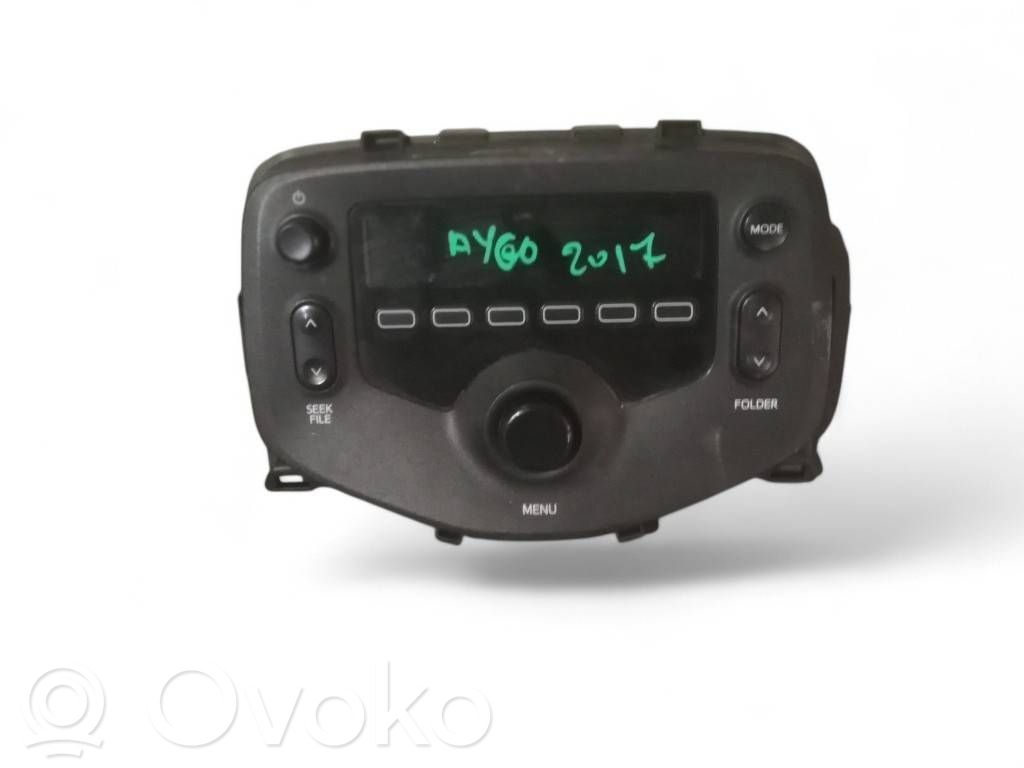 Toyota Aygo AB40 Radio / CD/DVD atskaņotājs / navigācija 