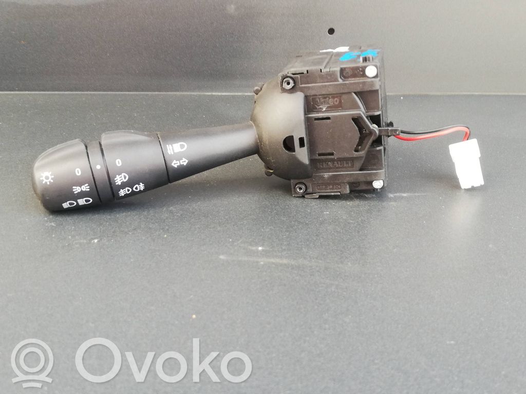 Dacia Logan II Indicator stalk 
