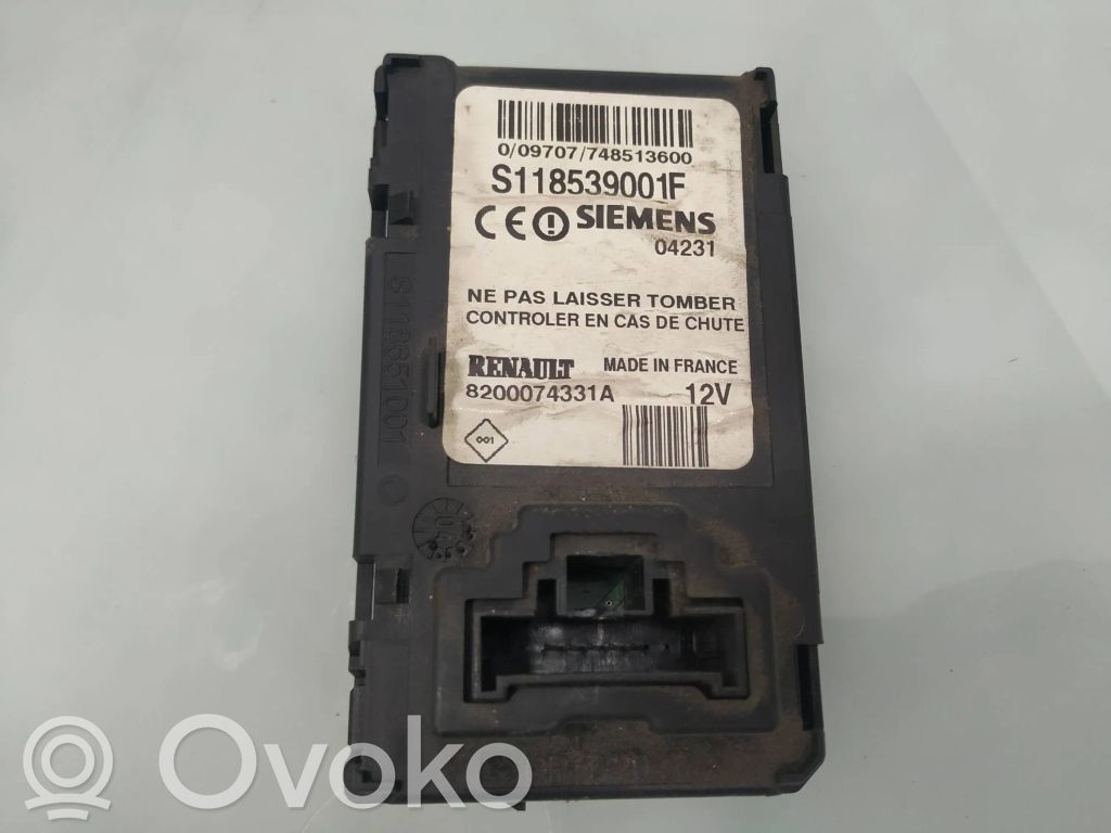 Renault Megane II Užvedimo spynelė 