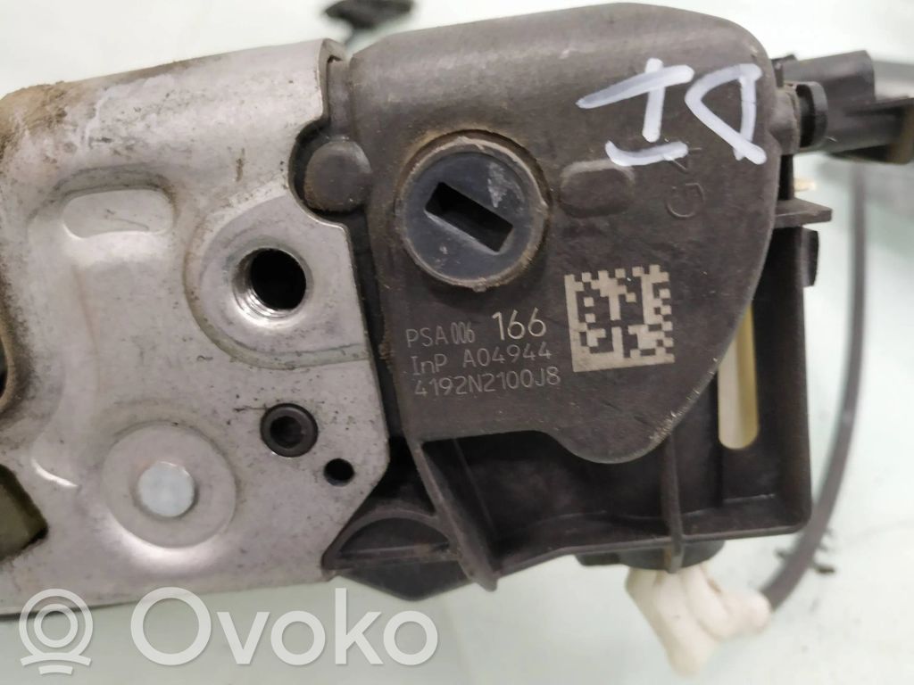 Peugeot 308 SW  Front door lock 